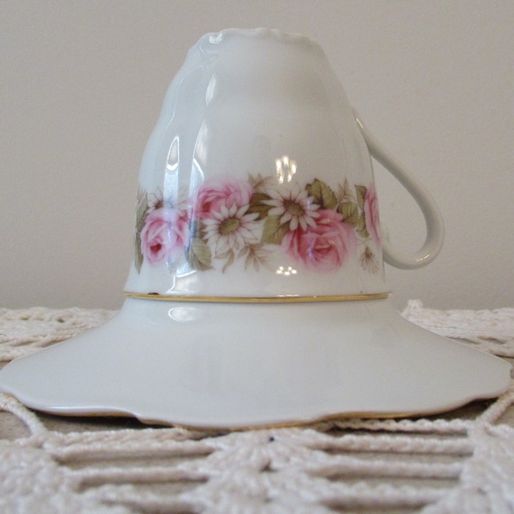 Haas & Cajzek China cup & saucer - Picture 3 of 7